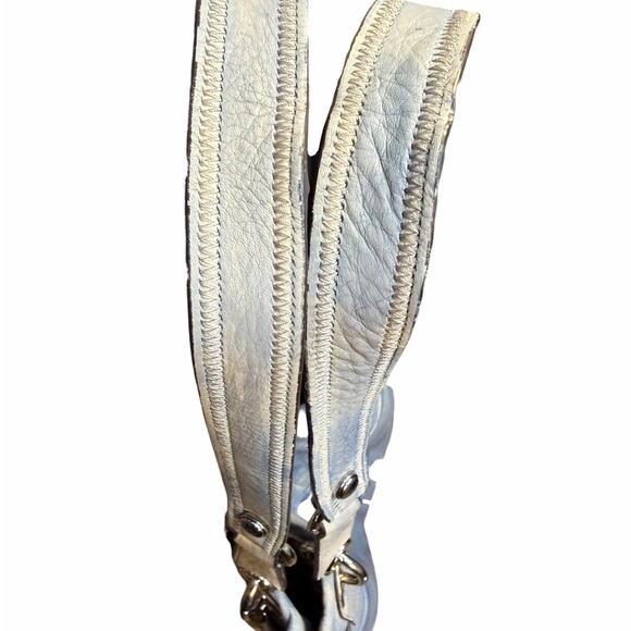 B. Makowsky Blue Leather Shoulder Bag (A368) - Picture 10 of 10